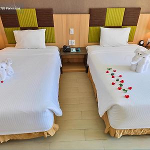Deluxe Twin Room Balcony